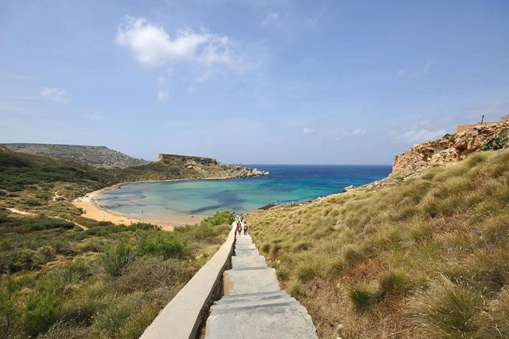 Seaside Serenity - A Lovely Apartment With Views Mellieħa Екстериор снимка